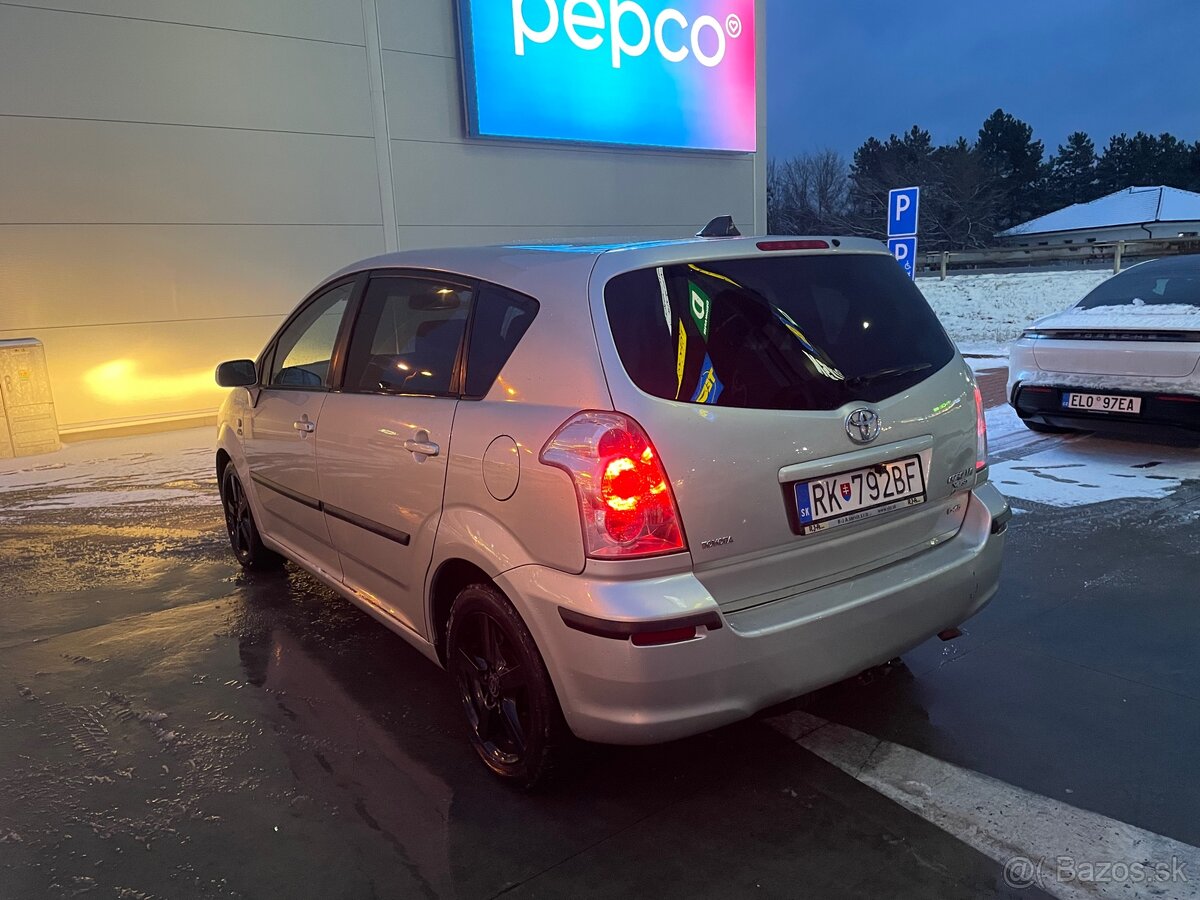 toyota corola verso - 3