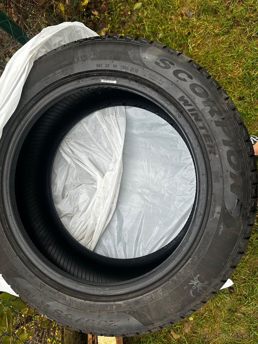 Zimné pneumatiky 235/55 R19 rumflat - 3