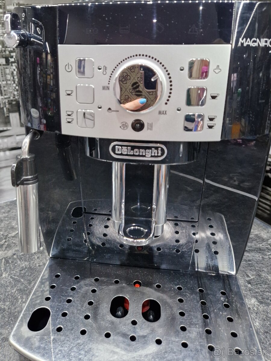 Kávovar DeLonghi Magnifica S - 3