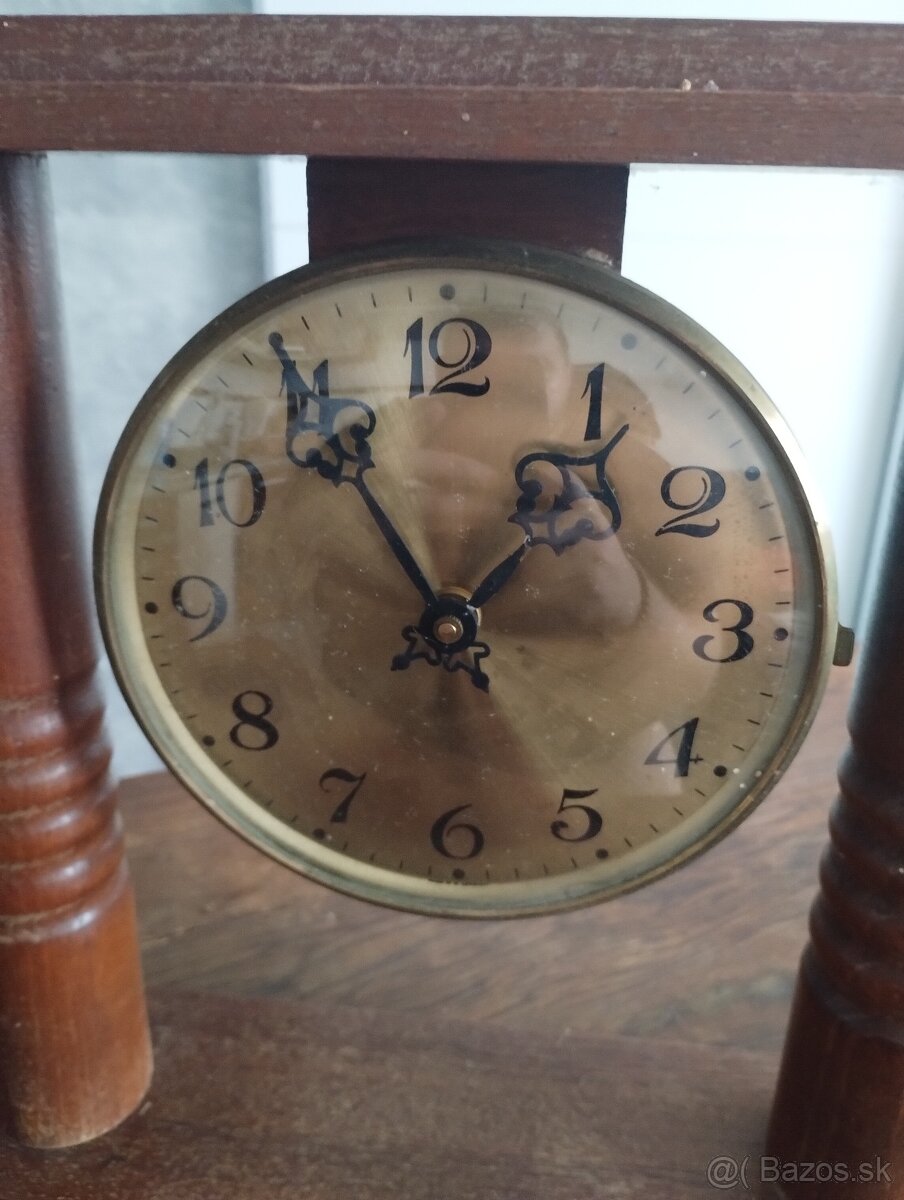 Predám 80 ročne hodiny drevene - 3