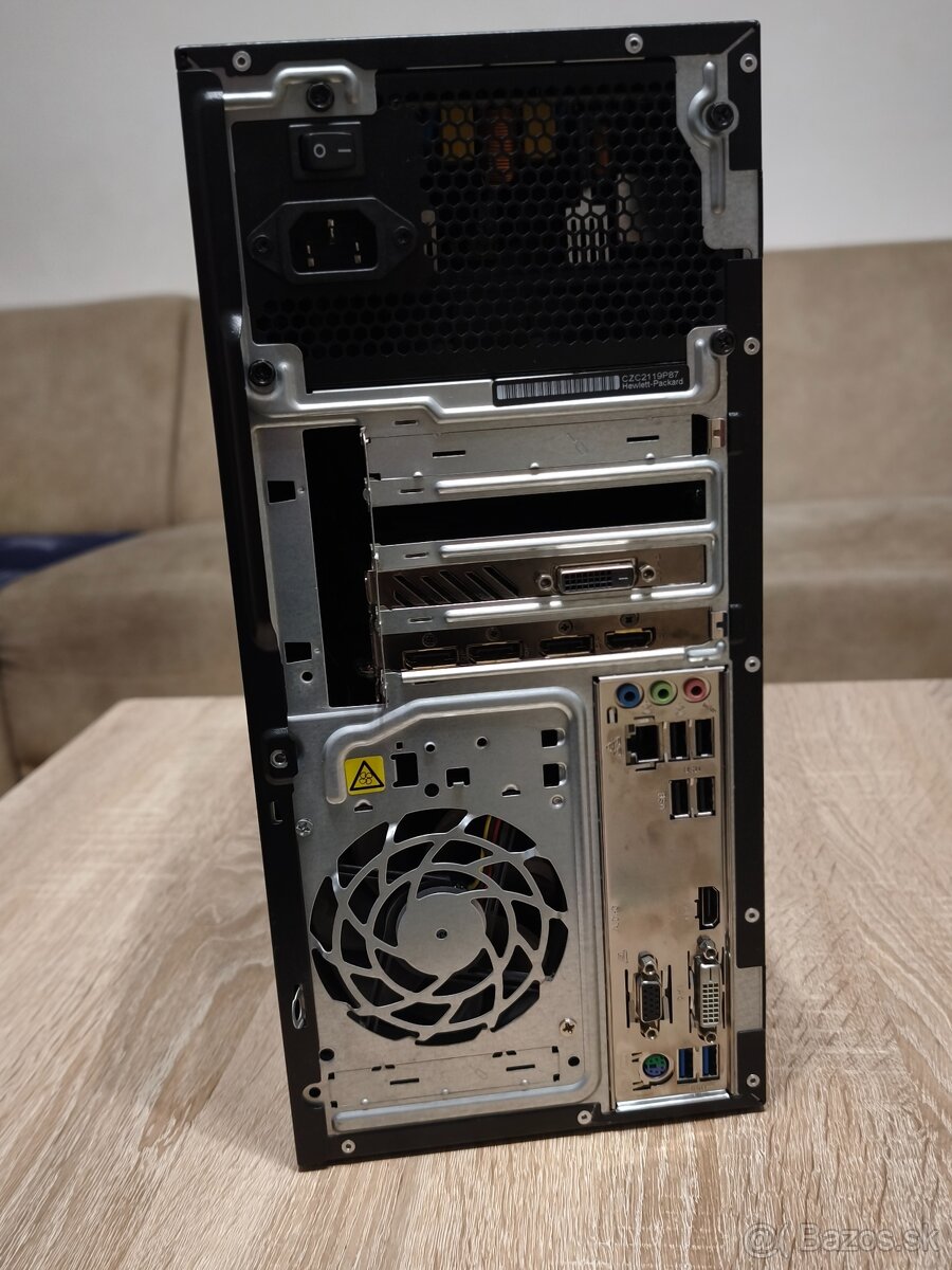 Domáci počítač s procesorom i7 - 3