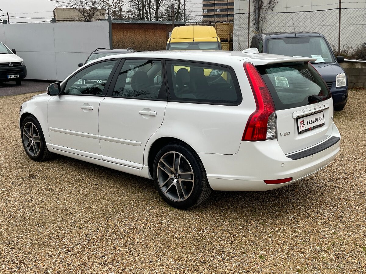 Volvo V50, 1.6D 80kWKŮŽEVÝHŘEVHANDSFRE - 3