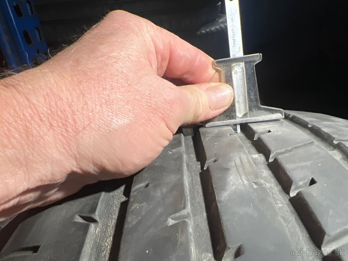 Predám Pneu Toyo 225/55R19 - 3