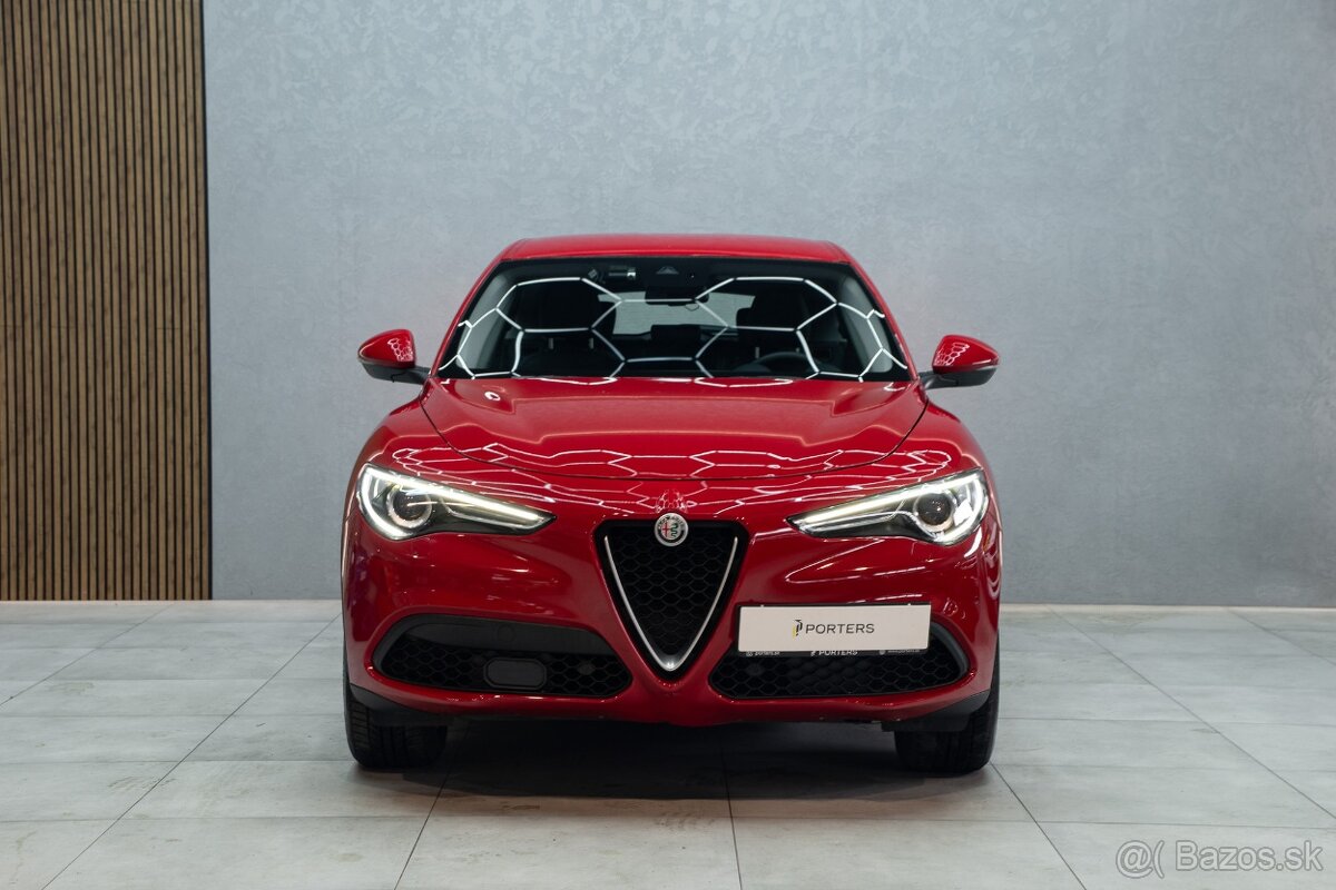 Alfa Romeo Stelvio 2.0 Turbo Q4 206kW 2017 - 3