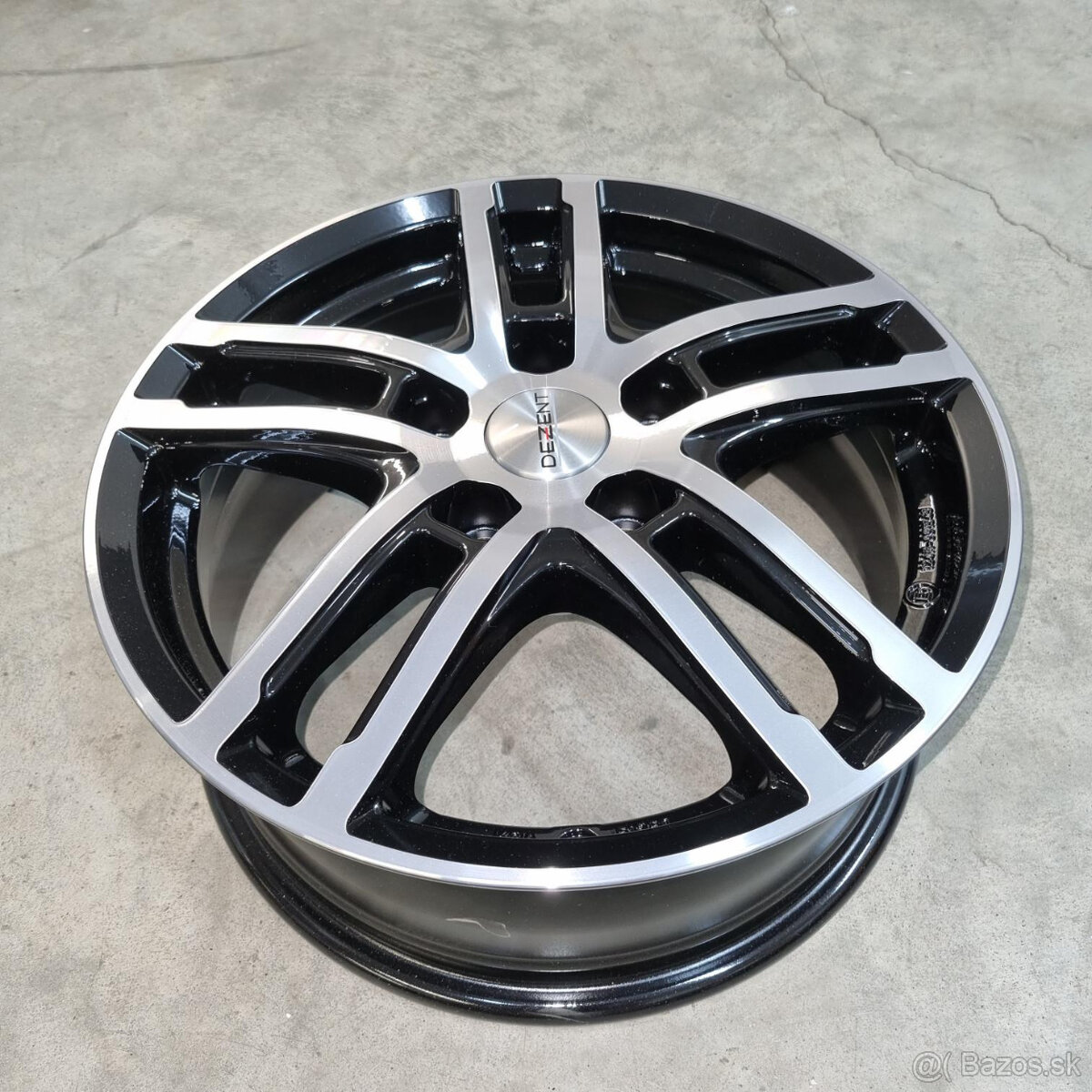 Disky Dezent TZ 5x112 R18 8J - 3