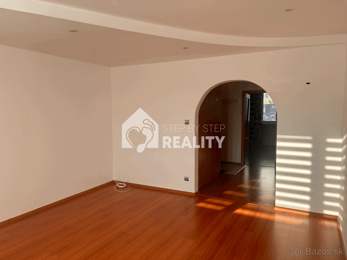 Slnečný 3-izbový byt na predaj. - 3