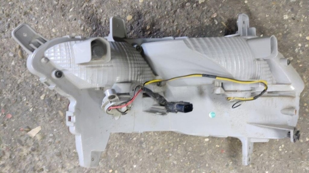 Kia Toyota Mercedes - zrkadlo listy svetlo napis... - 3