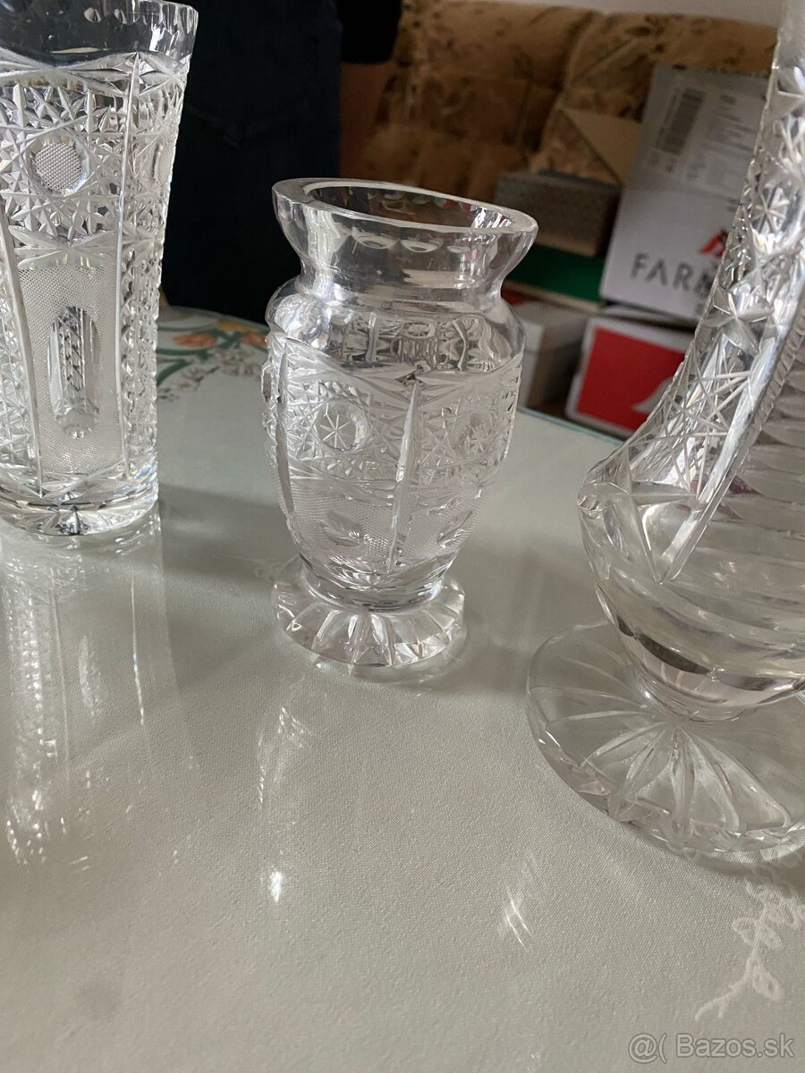 Zmes rôznych kryštalových vecí - 3