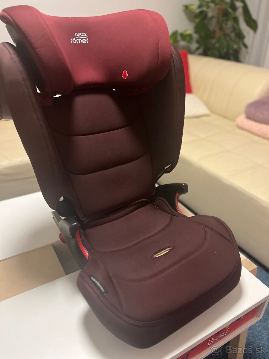 Predám autosedačku Britax Römer KIDFIX III M - 3