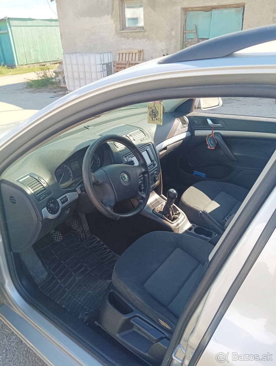 Škoda Octavia 2 1.9tdi 77kw - 3