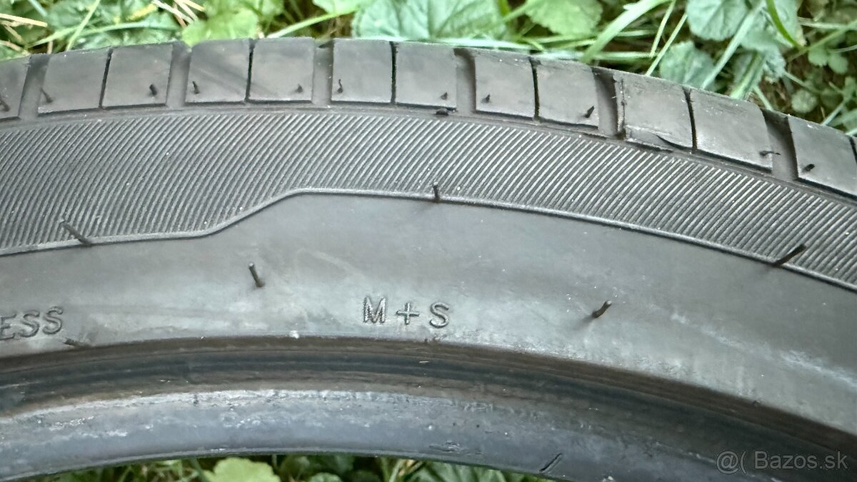 Pneu 235/40 R19 96W XL FR - 3