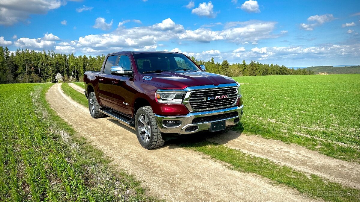 RAM 1500 Laramie 2023 - 5,7L V8 HEMI + eTorque