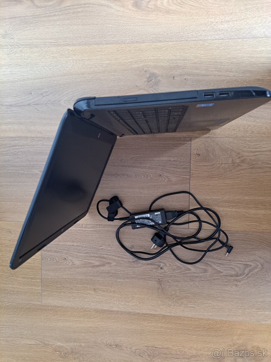 Predávam notebook HP 250 G3 - 3