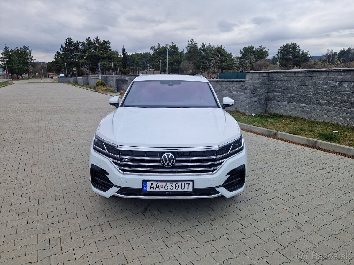 Volkswagen Touareg 3,0 TDI R- Line 170kW odpoĉet DPH. - 3