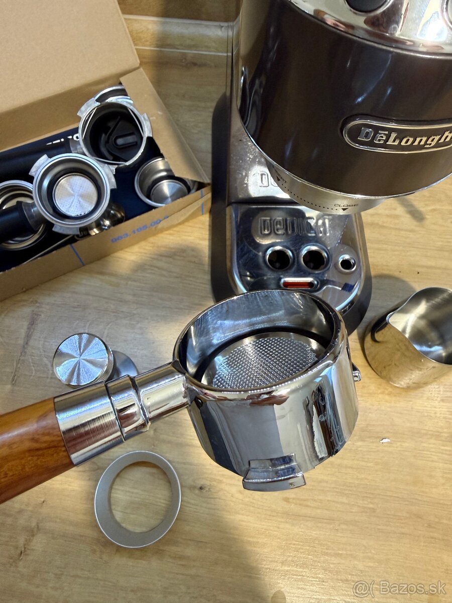 Delonghi dedica arte - 3