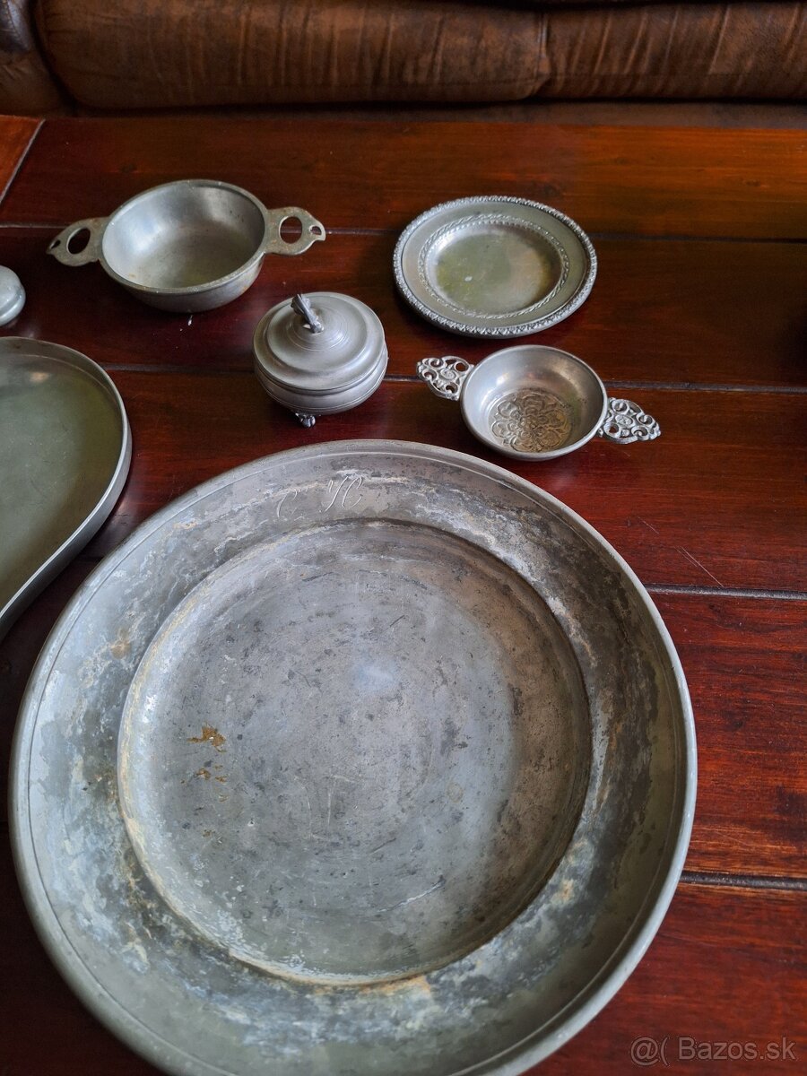 Starý cínový riad značený - 3