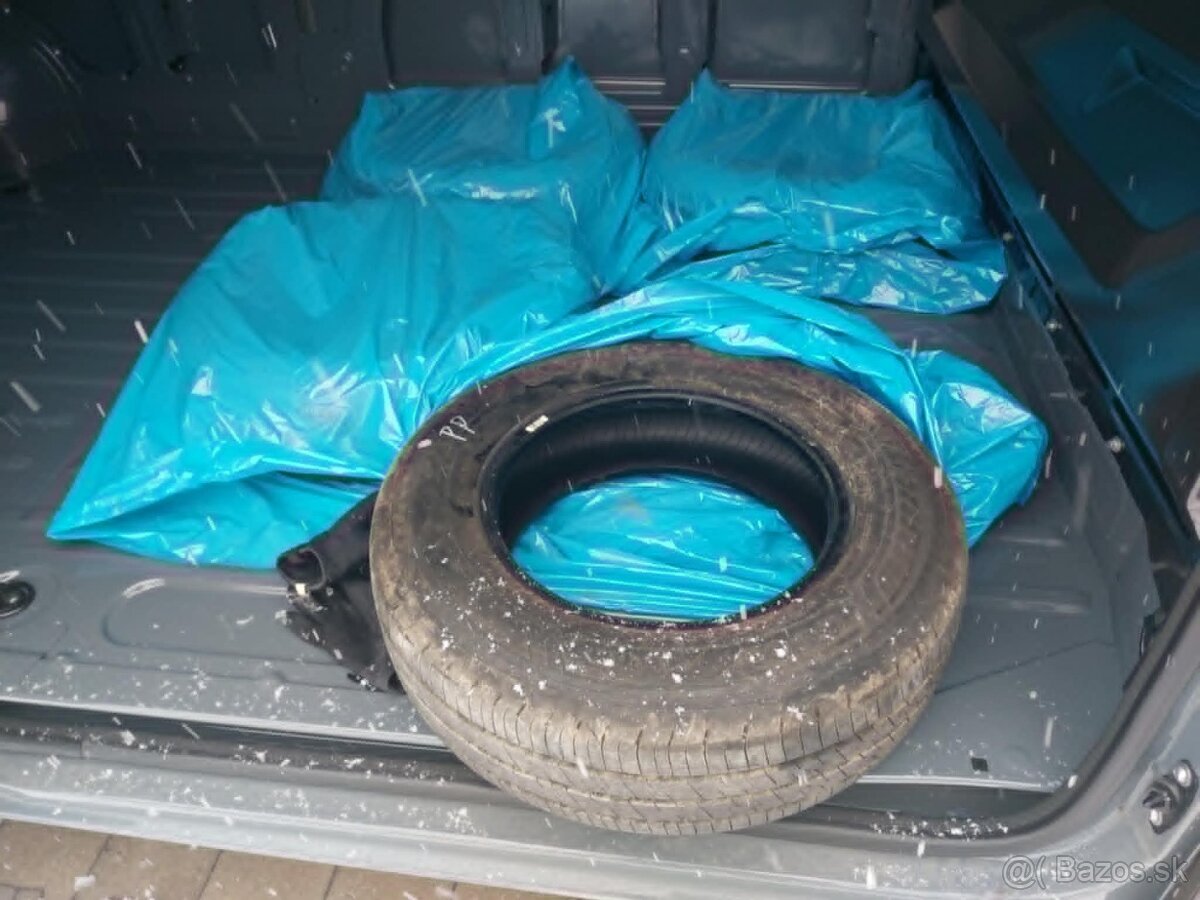 Pneumatiky Good Year 205/75/R16C 113/111T - 3