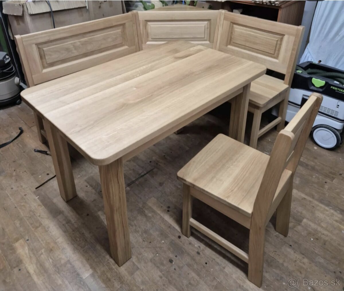 Masívny Stôl a stoličky - 3