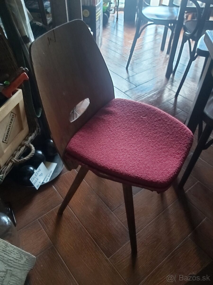 Stare stoličky - 3