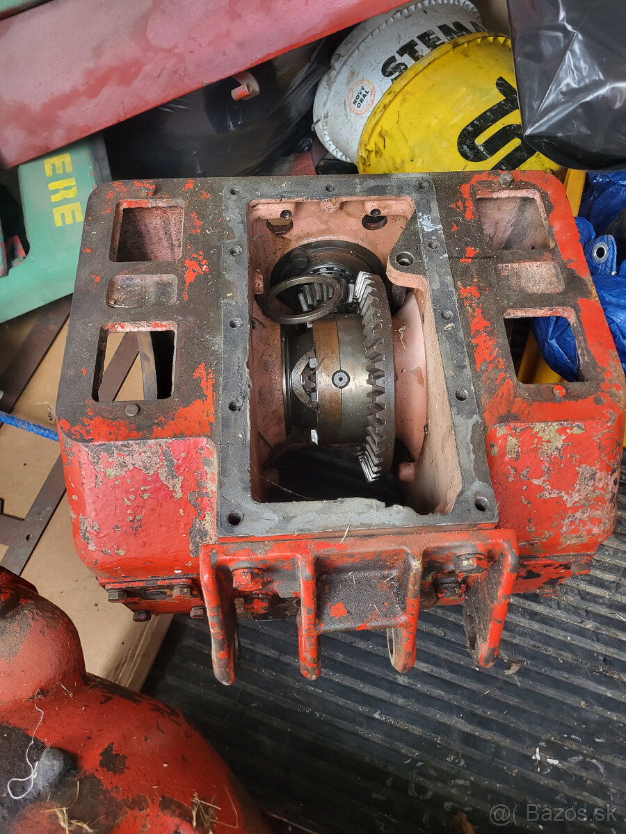 ponúkam obal prevodovky zetor 3011 - 3