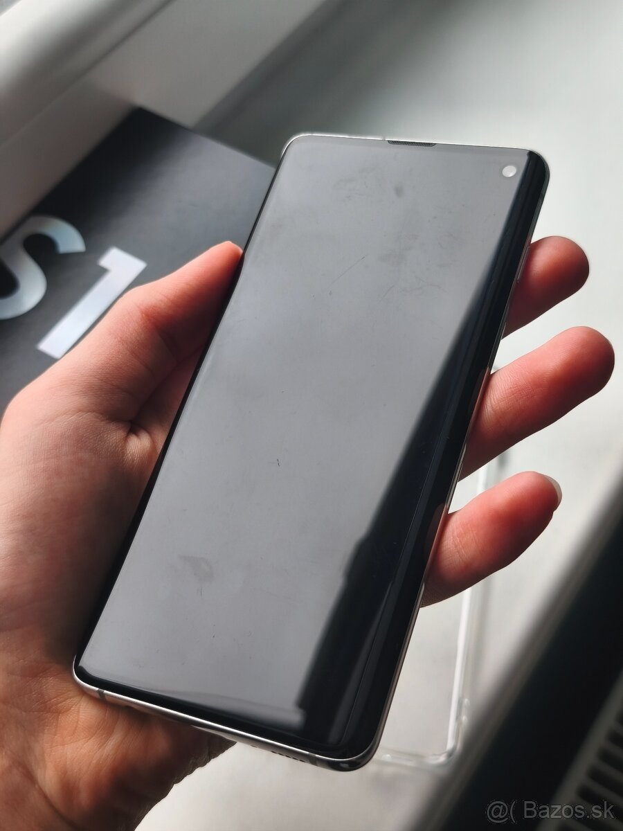 VEĽMI DOBRÝ STAV Samsung S10 - 3