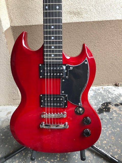 ELEKTRICKÁ GITARA - 3