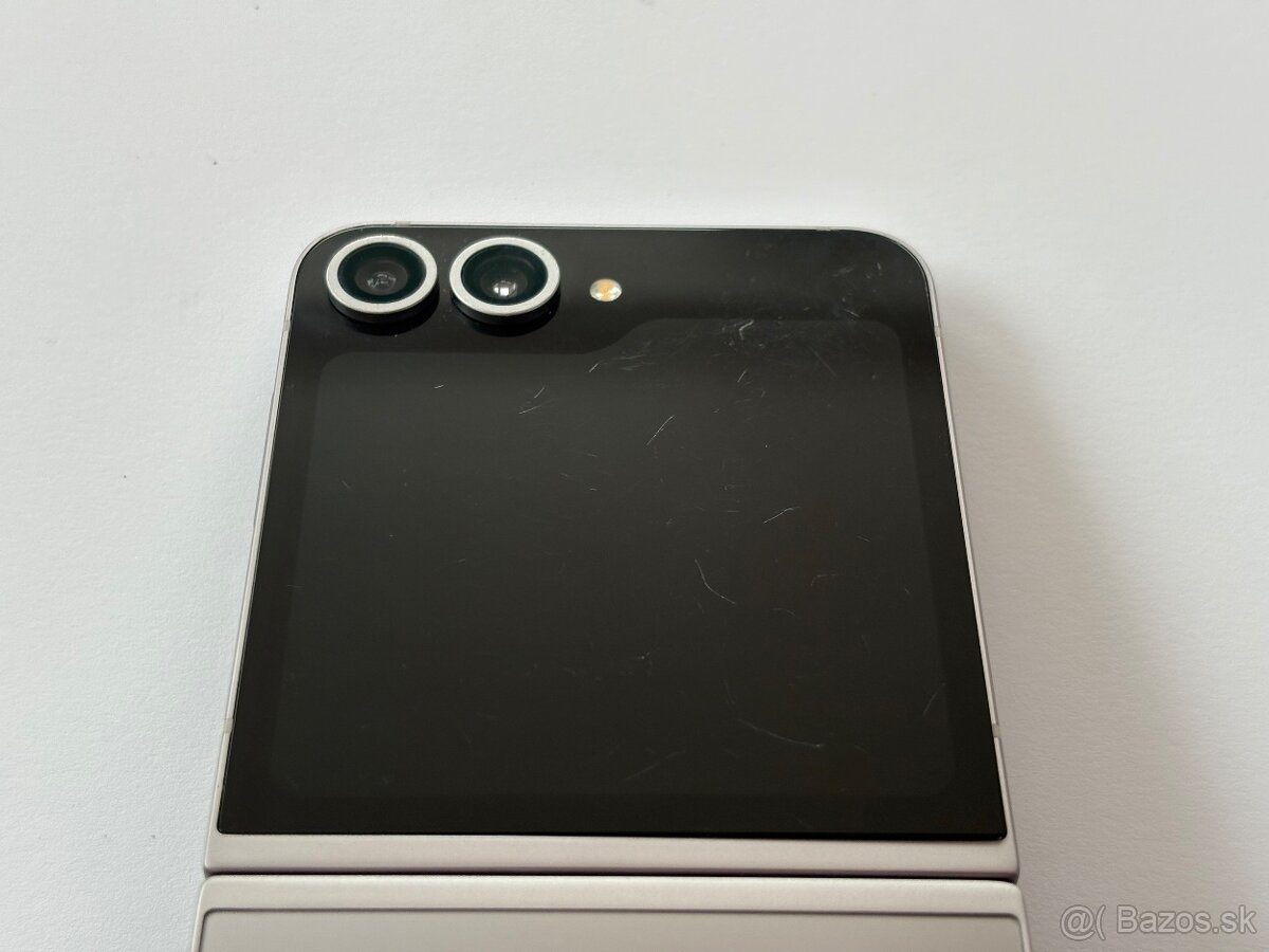 Samsung Z Flip 6 - 12GB/512GB - 3