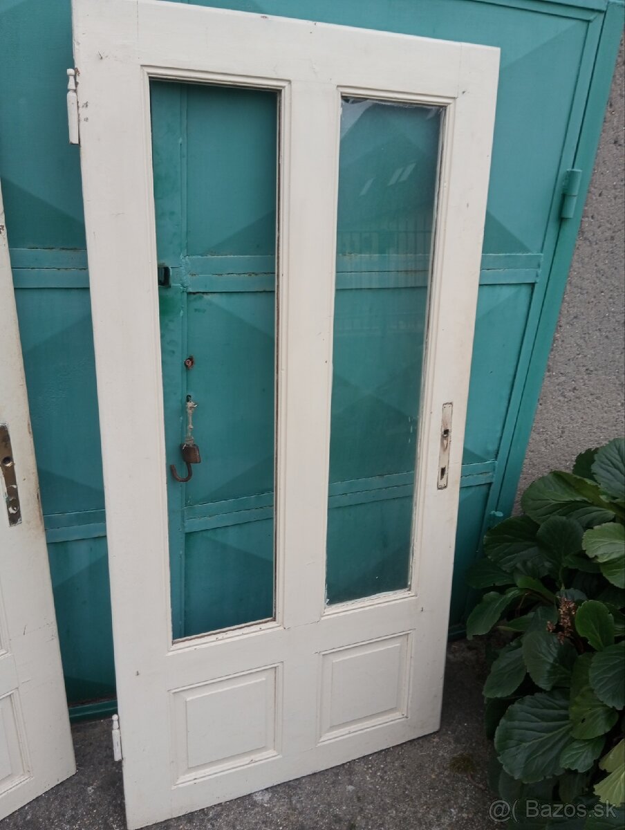Predám masívne dvere na chalupu 2 ks - 3
