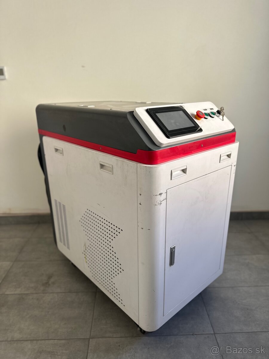 Laser na čistenie 1500W,pôvodná cena 14 000 €,len 121 hodín - 3