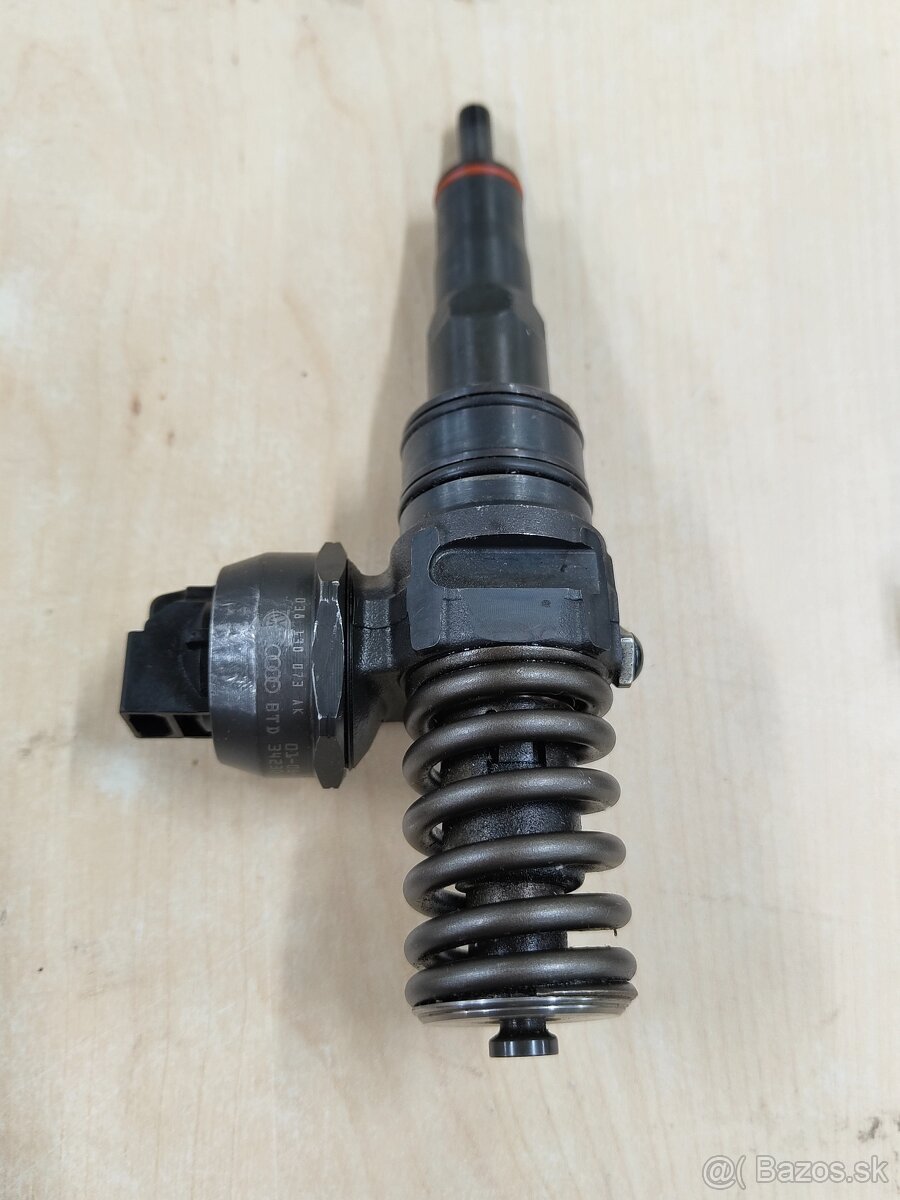 Predám vstrekovače 038130073AK - 3