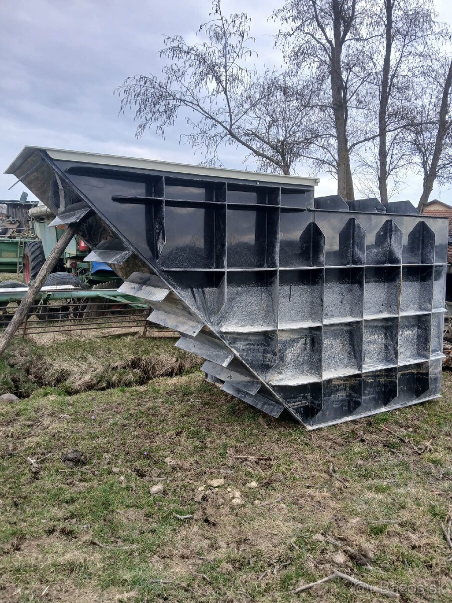 plastová pivnica - 3