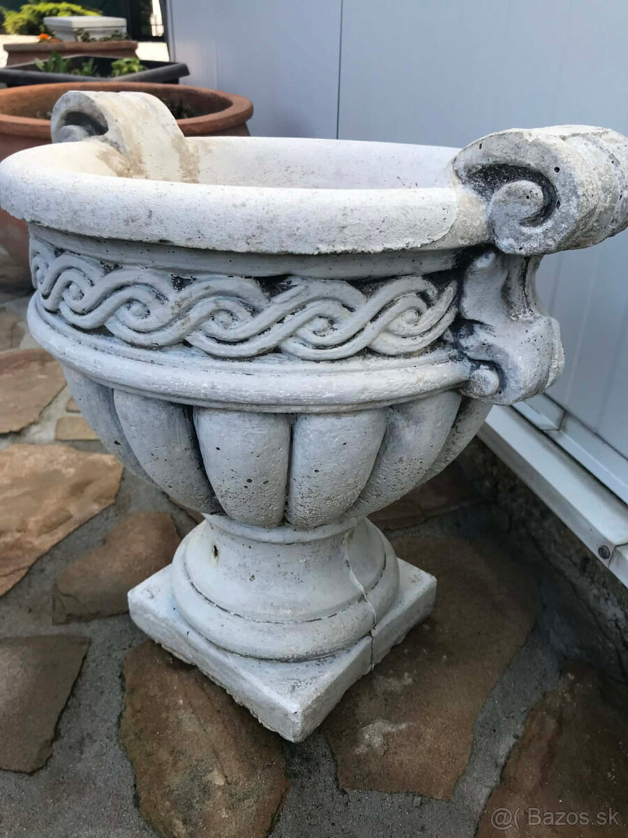 zahradny kvetinac - v antickom štýle - 3