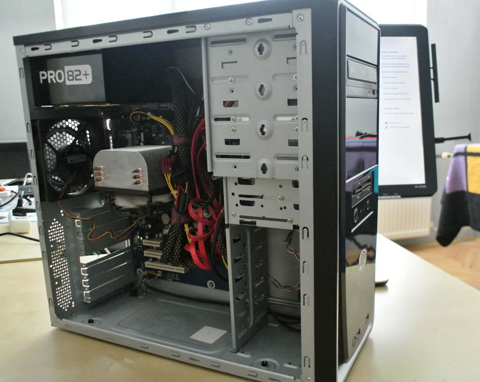 Počítač + monitor - 3