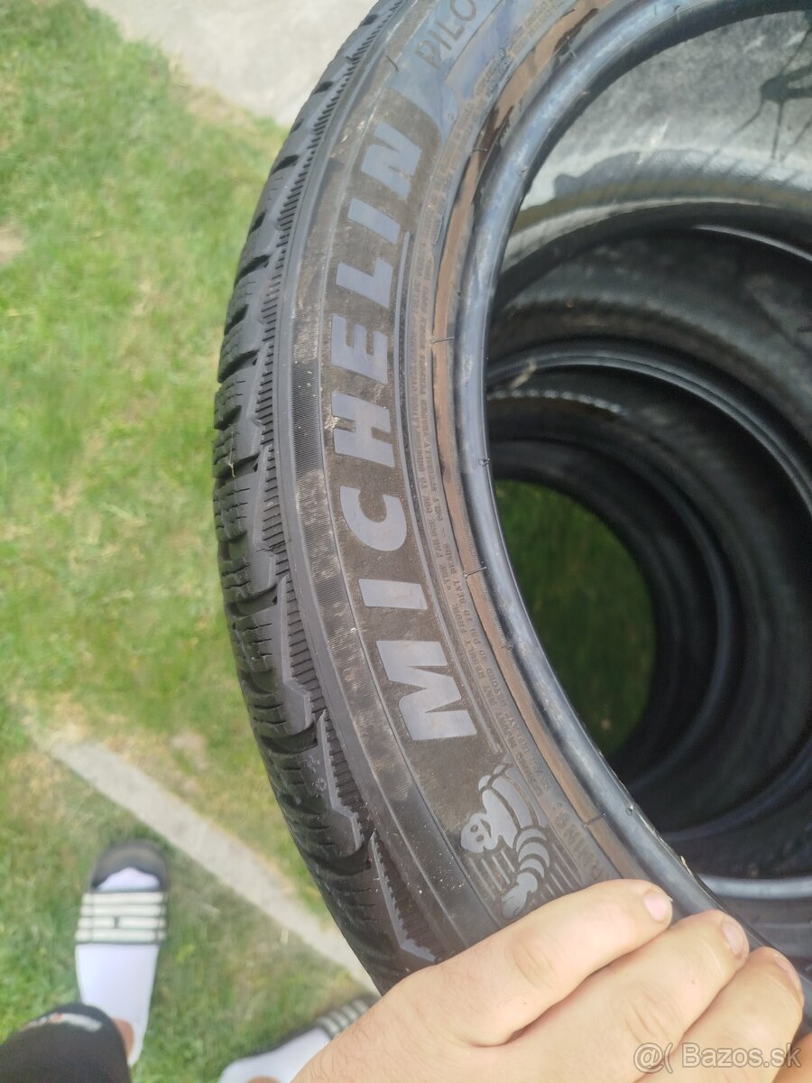 245/45 r19 zimné pneumatiky,Michelin - 3