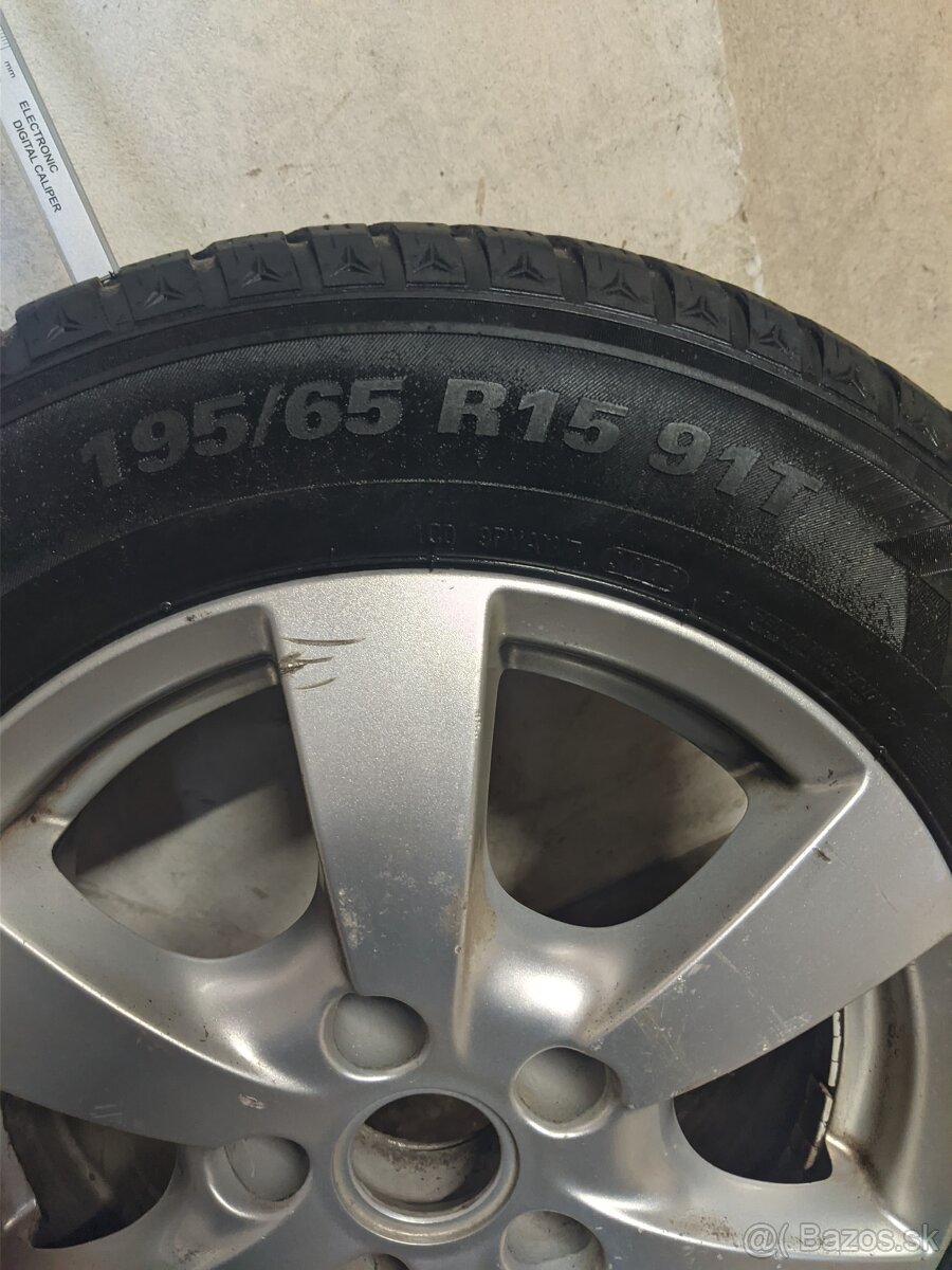 Zimne Kumho 195/65/r15 na diskoch - 3