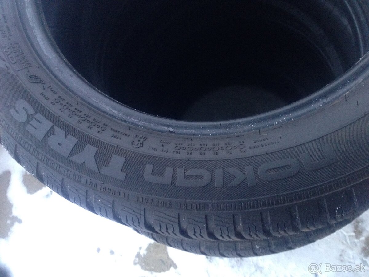 Predám zimné 205/55r16 5/6mm - 3