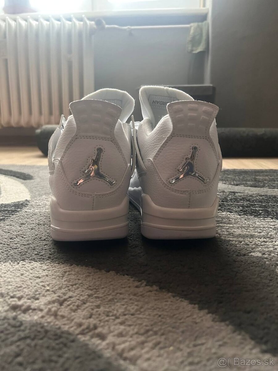 Jordan 4 - 3