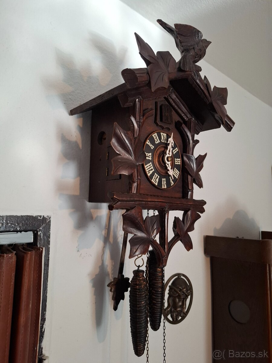 Predám funkčné staré kukučkové hodiny celková výška 45cm 150 - 3