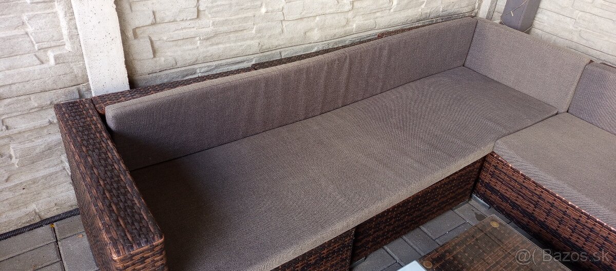 Ratanove sedenie so stolom - 3