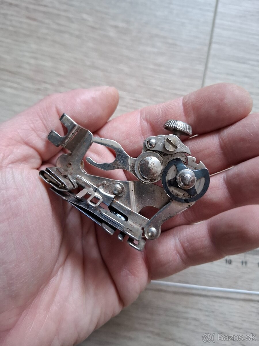 Starožitný nadstavec na šijací stroj - 3