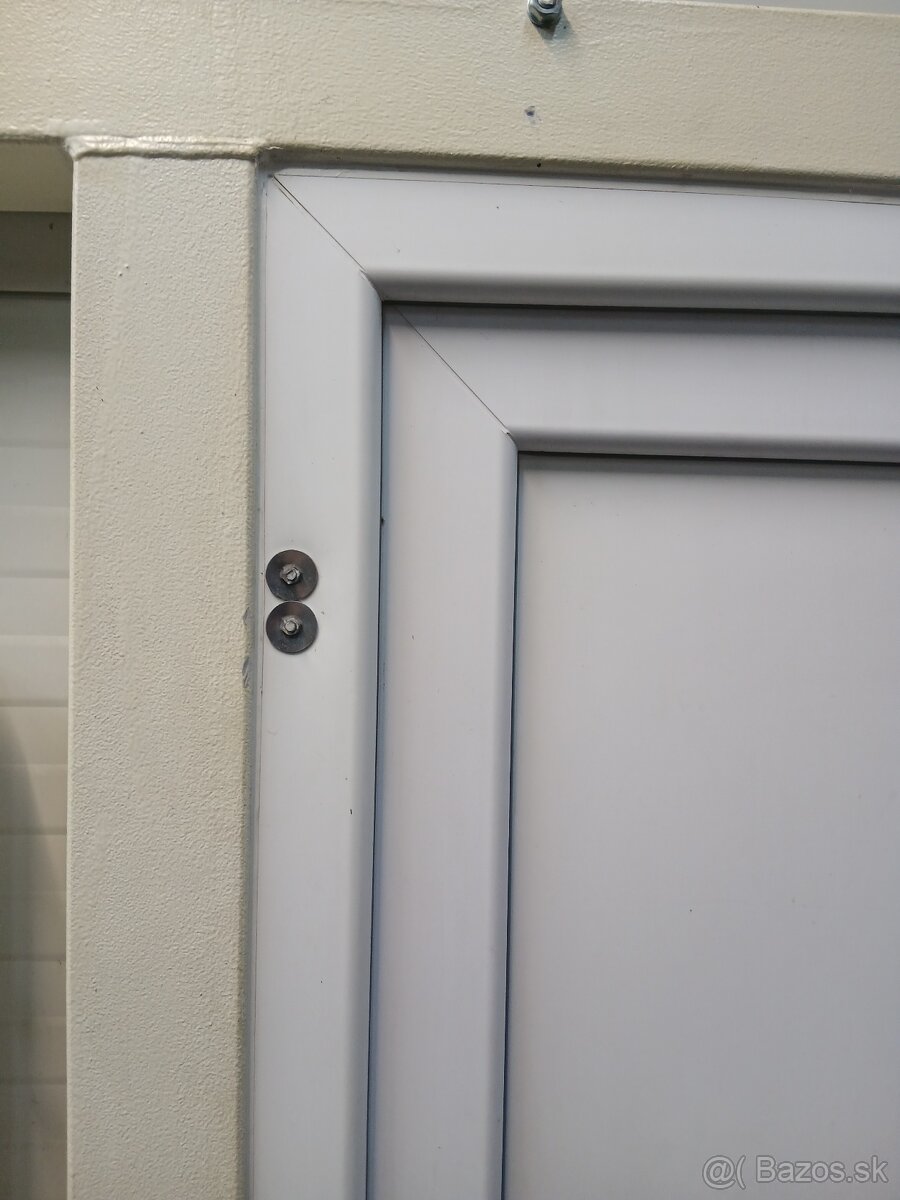 Plastové dvere 90 pravé - 3