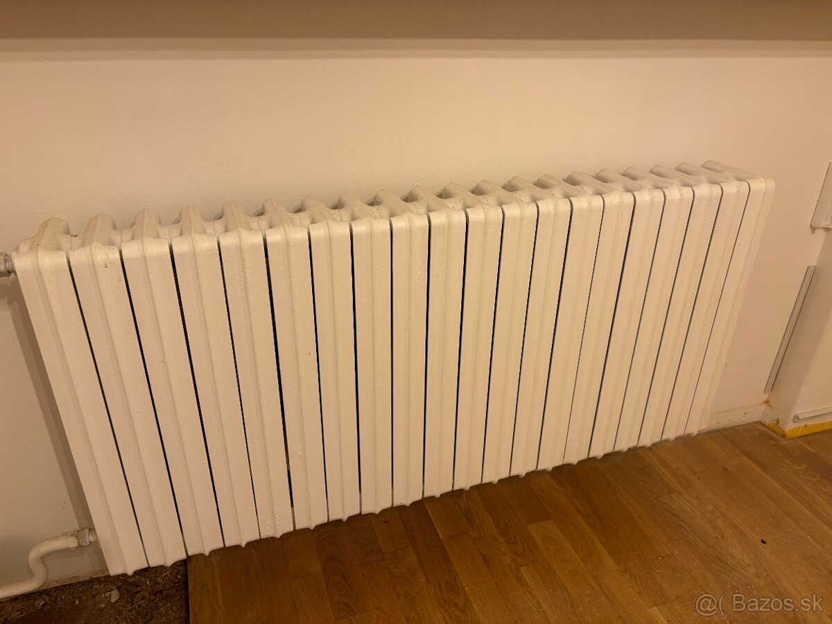 Predam 2ks liatinovy radiator 120cm - 3