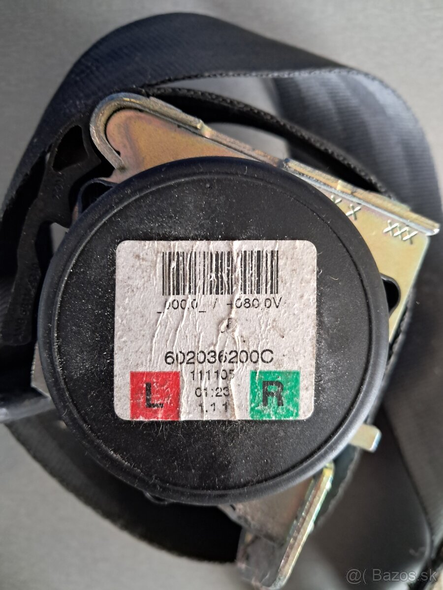 Škoda octavia 2 zadne pasy - 3