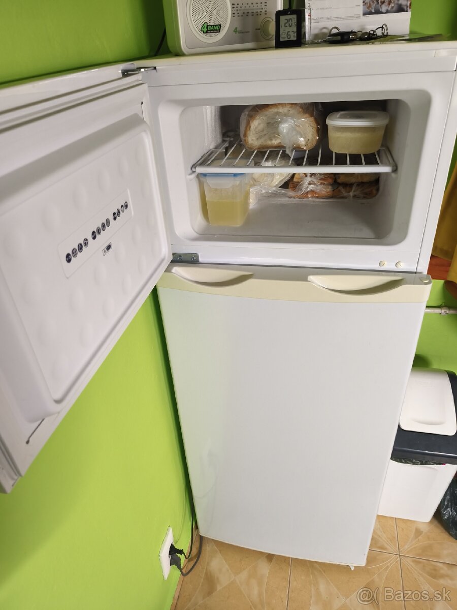 Chladnička s mrazničkou Whirlpool - 3