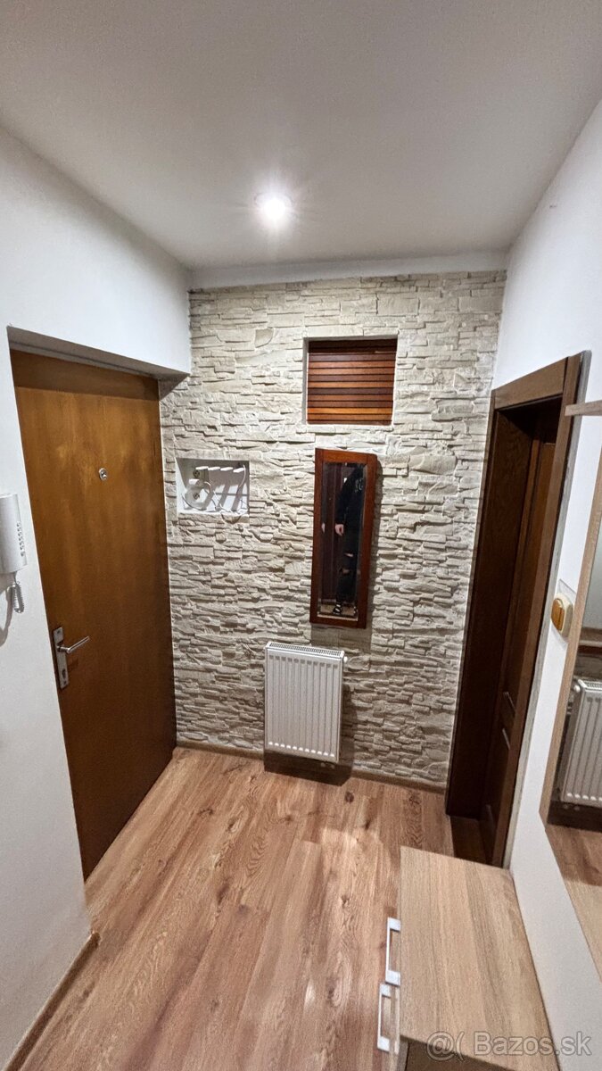 Byt do podnájmu 2Kk v centre mesta - 3