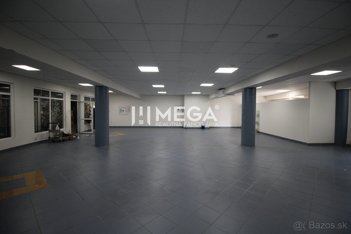 Na prenájom - priestor 185 m2 v centre mesta Humenné - 3