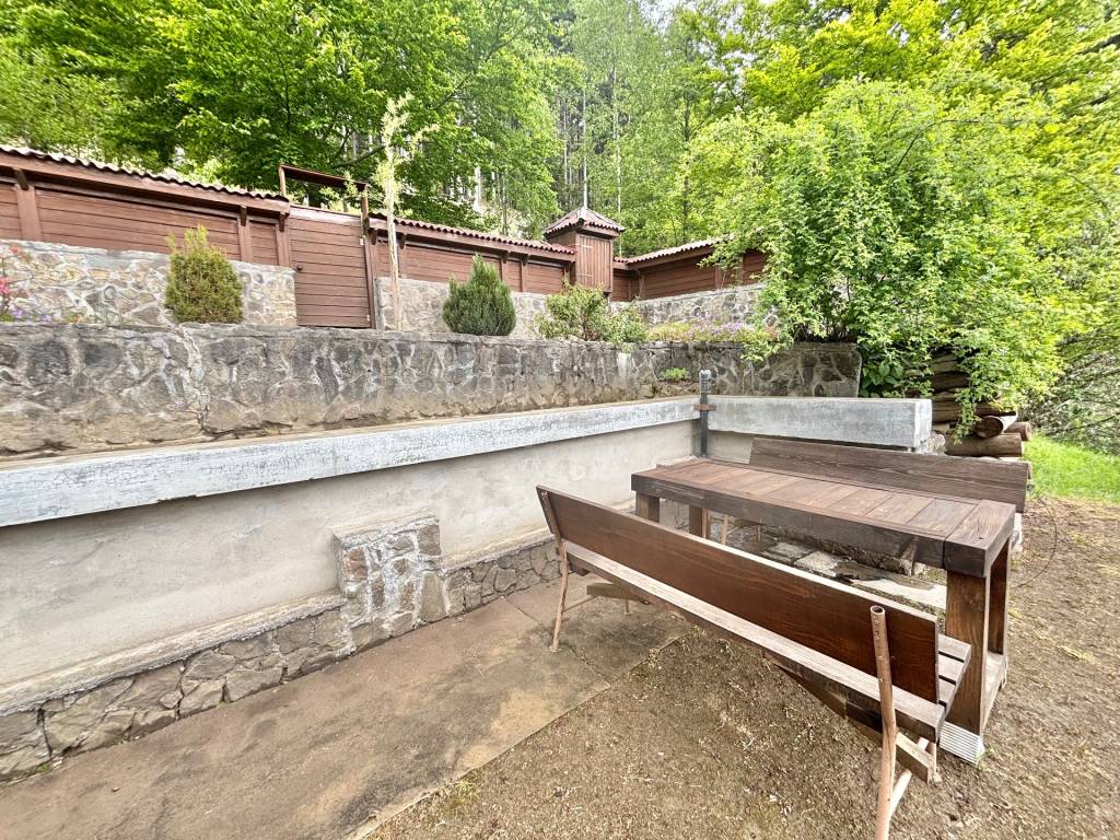 Na predaj jedinečné rodinné sídlo v prekrásnej prírode obce - 3
