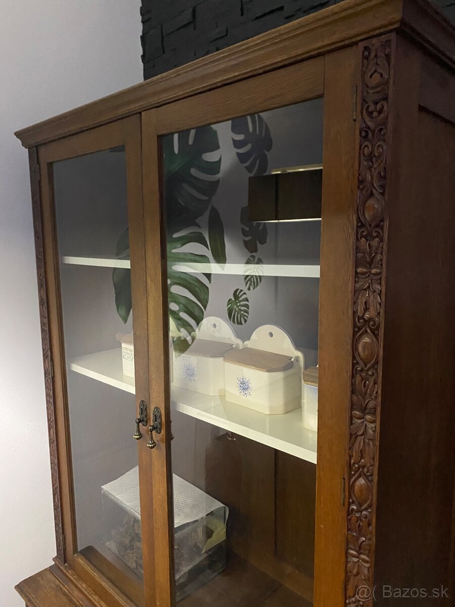 Vitrínová skriňa - 3