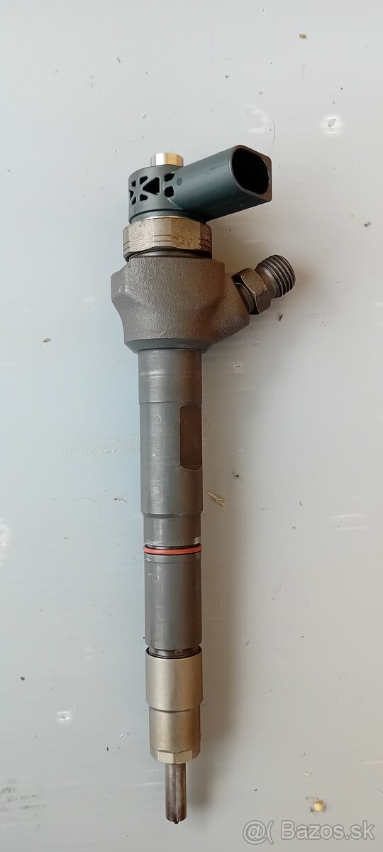 Vstrekovač CR Bosch 0445110477 - 3