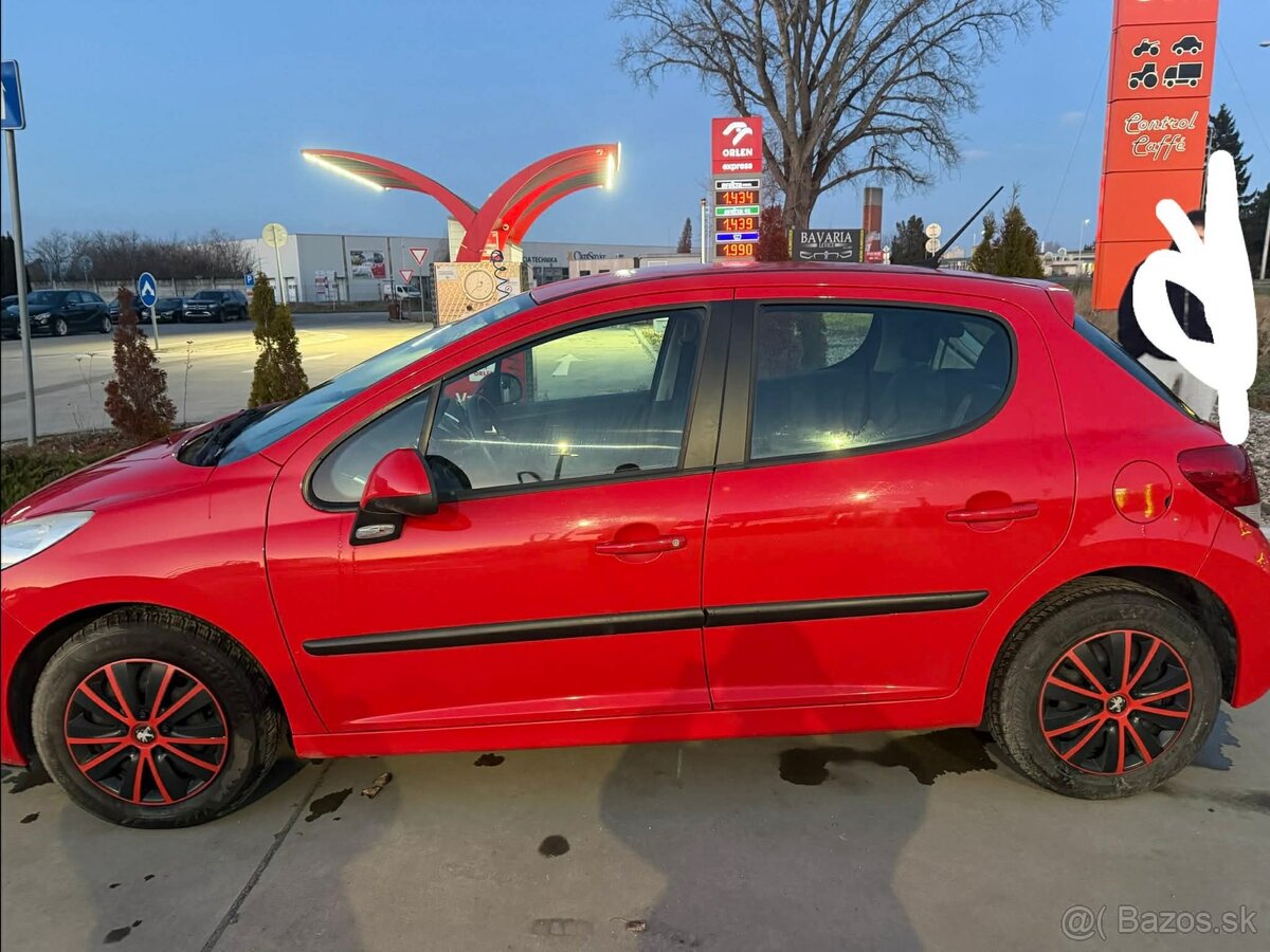 PEUGEOT 207 - 3
